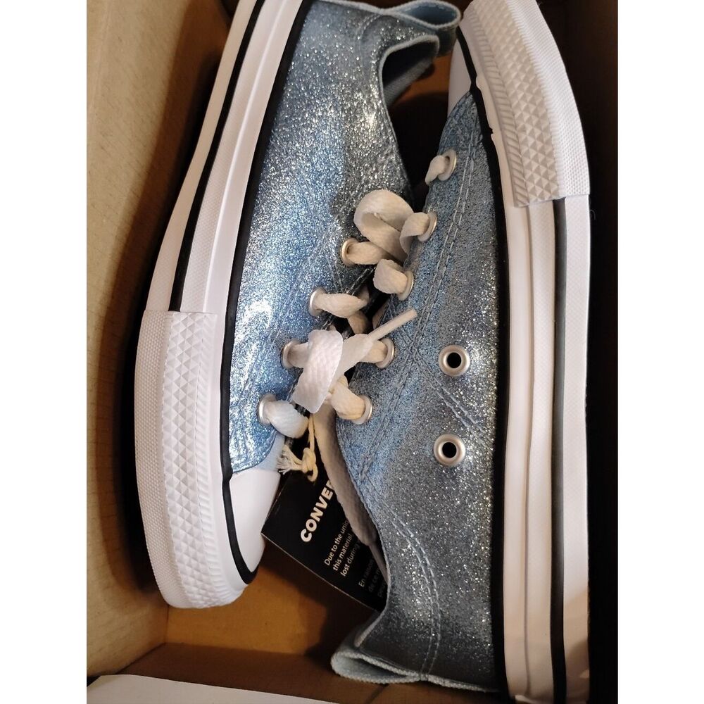 NEW Kid's Converse Shoes - Picture 7 of 7